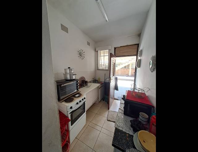 1 BEDROOM FLAT FOR SALE IN VEREENIGING CENTRAL
